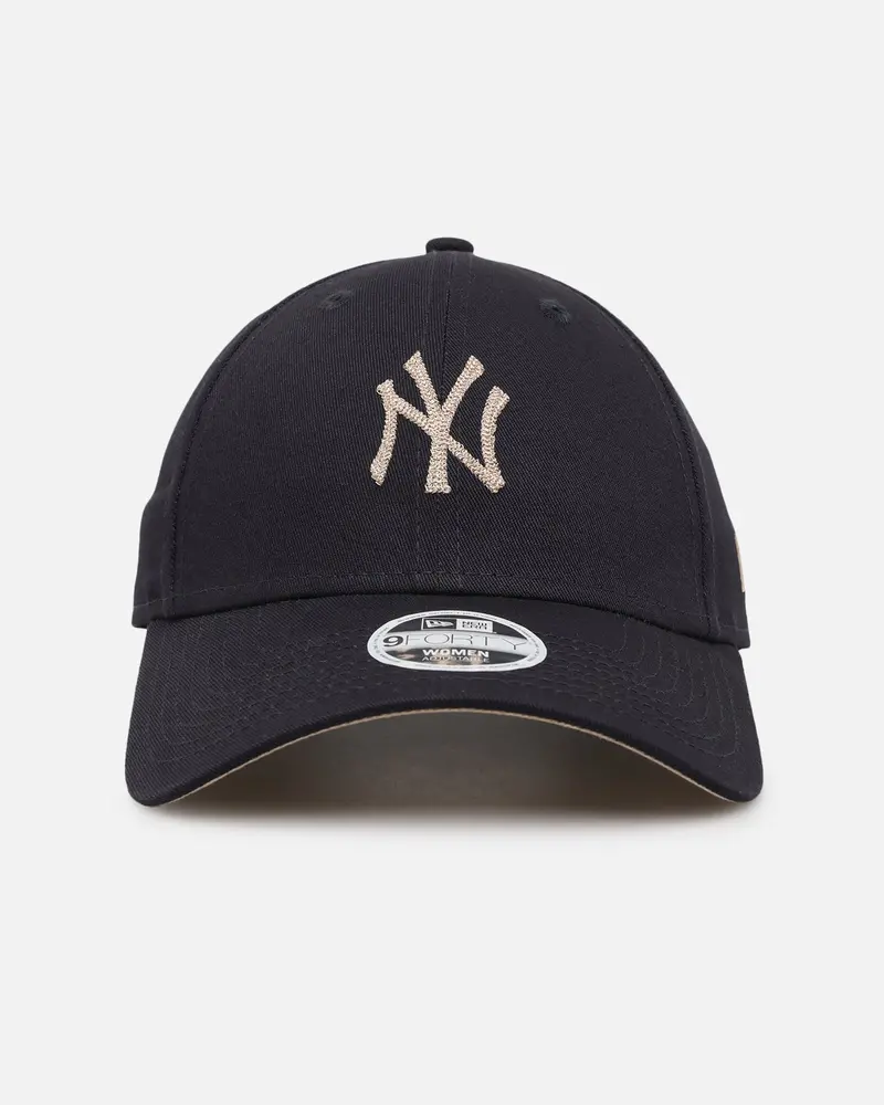 New Era Women's New York Yankees 9Forty Strapback Otc 1