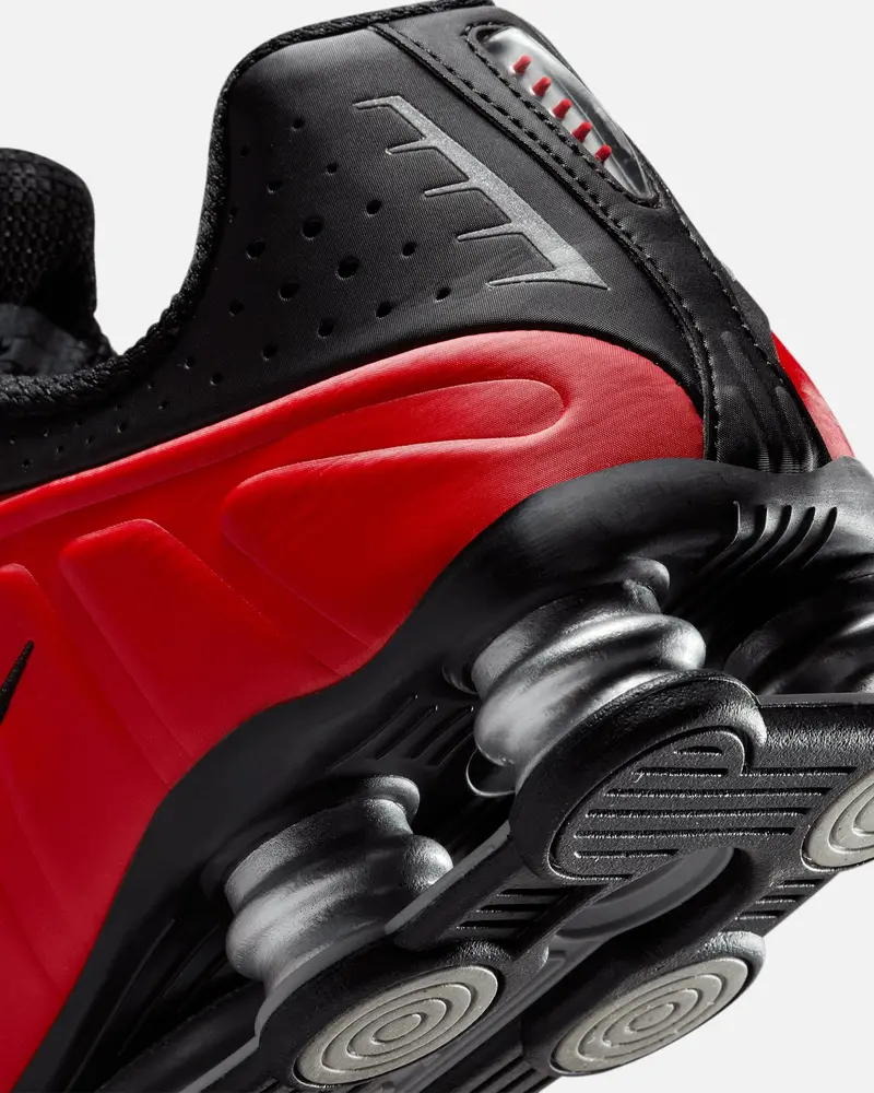 Nike Shox R4 Metallic University Red 8