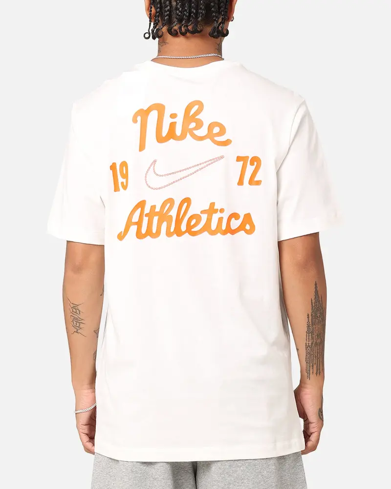 Nike Sportswear Club Essential T-Shirt Sail 4