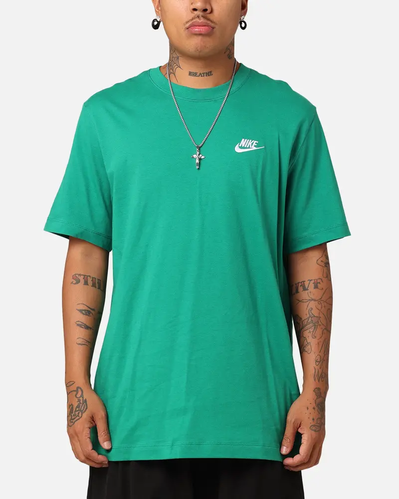 Nike Sportswear Club T-Shirt Malachite Green 1