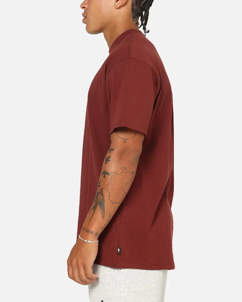Nike Sportswear Premium Essentials Sustainable T-Shirt Dark Team Red/Gold 5