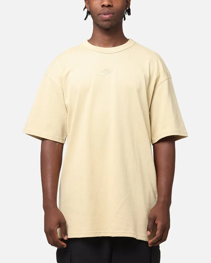 Nike Sportswear Premium Essentials Sustainable T-Shirt Team Gold 1