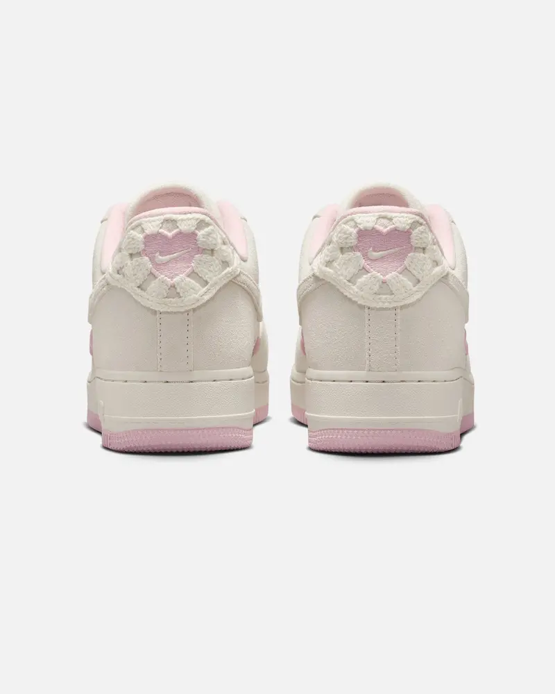 Nike Women's Air Force 1 '07 Lx Sail 3