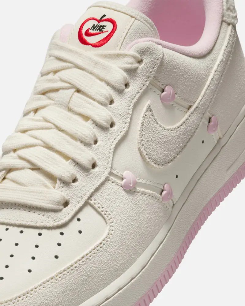 Nike Women's Air Force 1 '07 Lx Sail 6