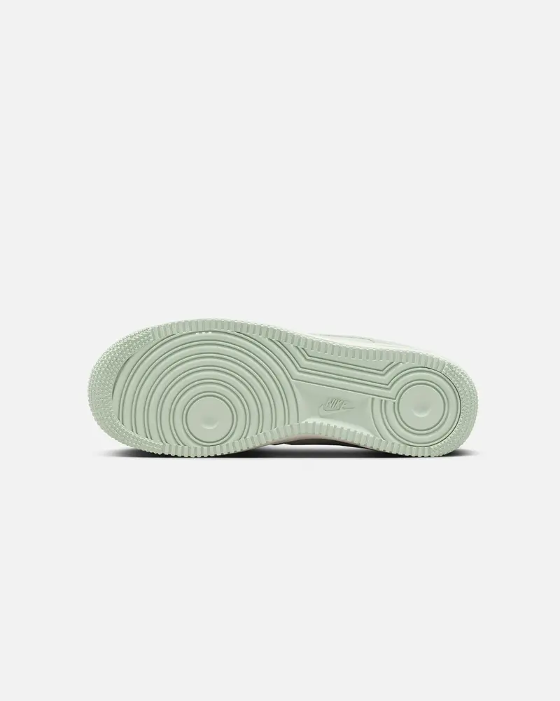 Nike Women's Air Force 1 '07 Se Spruce Aura/Pistachio 5