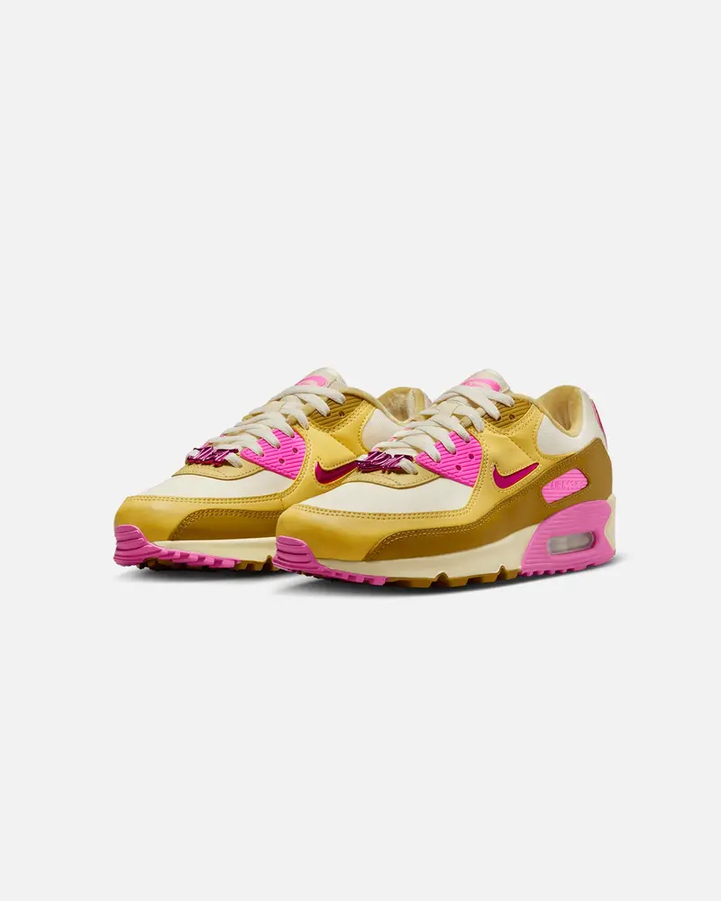 Nike Women's Air Max 90 Se Coconut Milk/Playful Pink 2