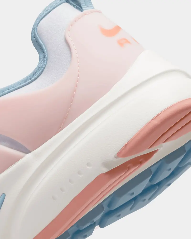 Nike Women's Air Presto Iris Whisper/Worn Blue 7