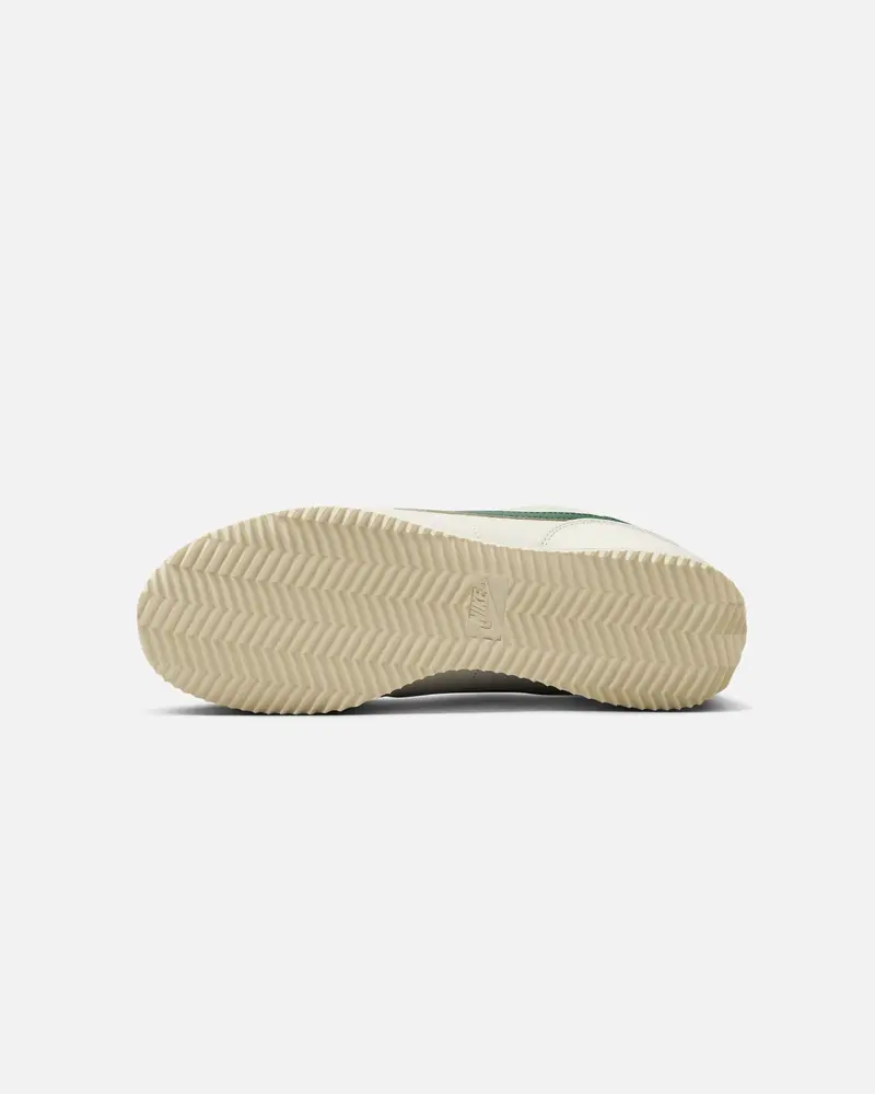 Nike Women's Cortez Sail/Gorge Green 5
