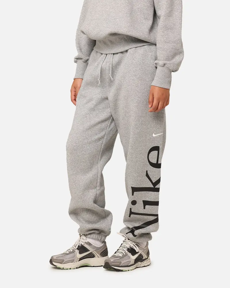 Nike Women's Sportswear Phoenix Fleece Oversized Logo Sweatpants Dark Grey Heather 1