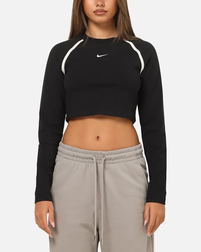 Nike Women's Sportswear Tight Long-Sleeve Cropped Top Black/Black 1