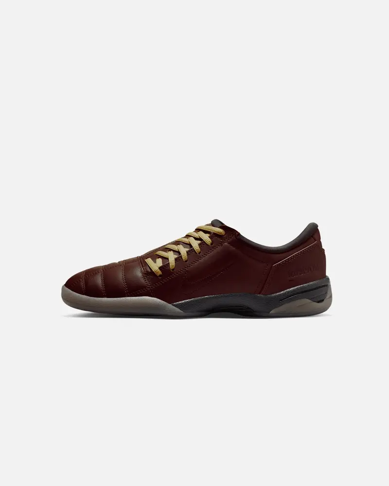 Nike Women's Total 90 Se Baroque Brown 1