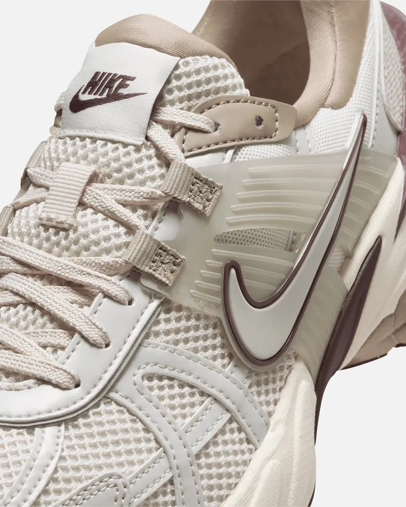 Nike Women's V2k Run Light Orewood Brown 4