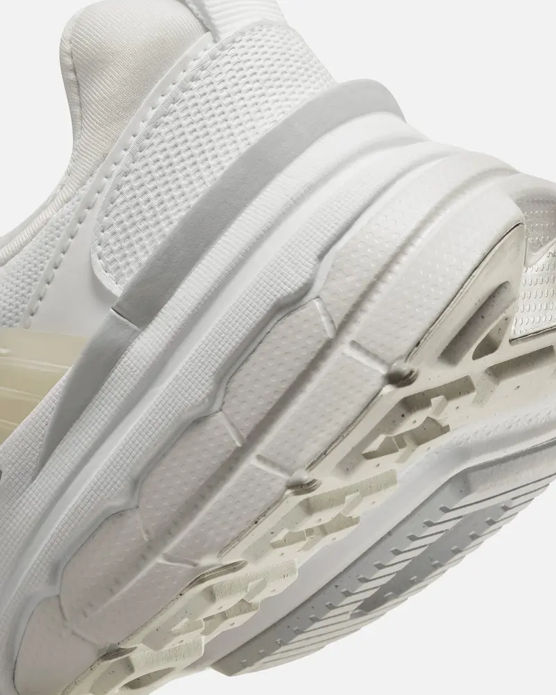 Nike Women's V2k Run White/Metallic 8