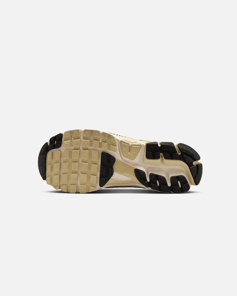 Nike Women's Zoom Vomero 5 Team Gold/Soft Pearl 5