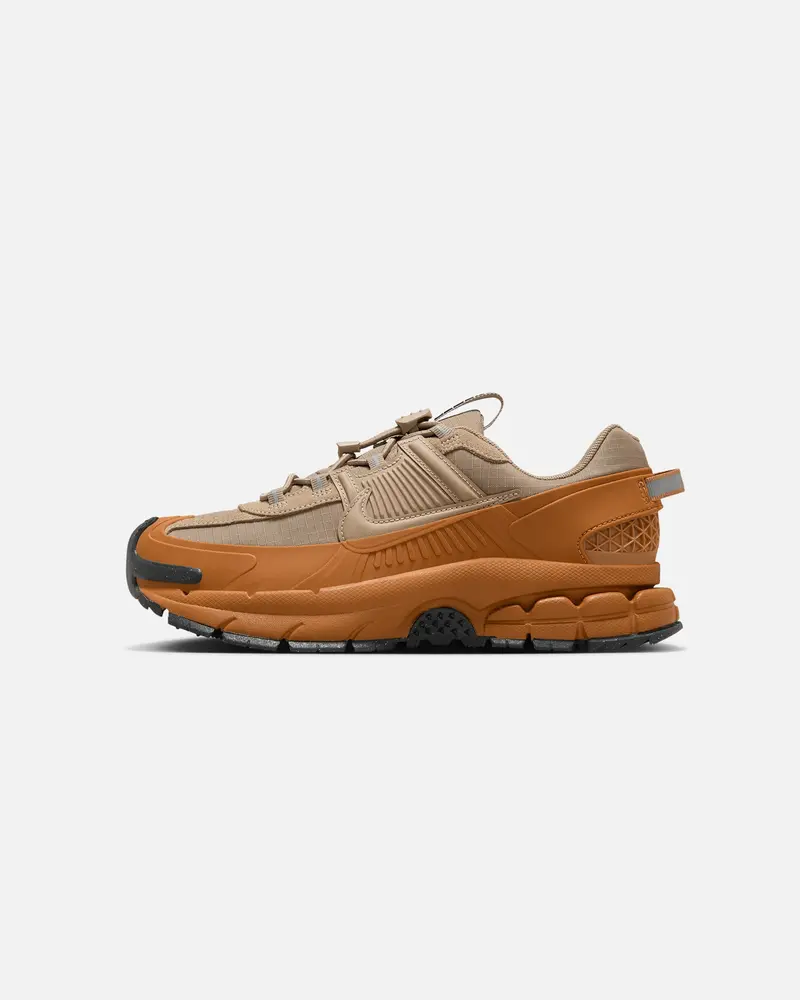 Nike Women's Zoom Vomero Roam Flax 1