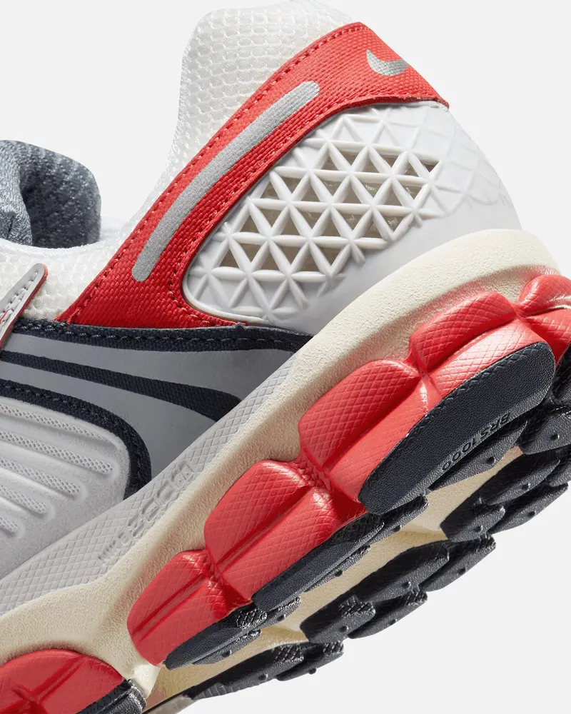 Nike Zoom Vomero 5 Photon Dust/Picante Red 8