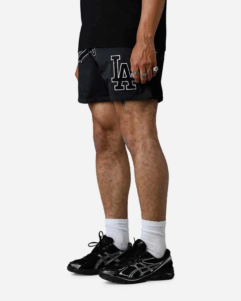 Pro Standard Los Angeles Dodgers Chenille Shorts Black 4