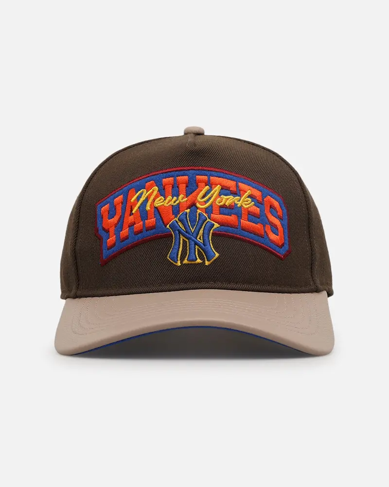 Pro Standard New York Yankees Stacked Strapback Brown 1