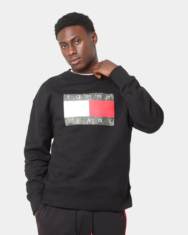 Tommy Jeans Camo Flag Crewneck Black 1