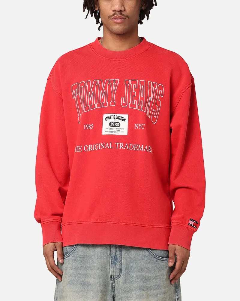 Tommy Jeans Tjm Relax Archive Crewneck Deep Crimson 1
